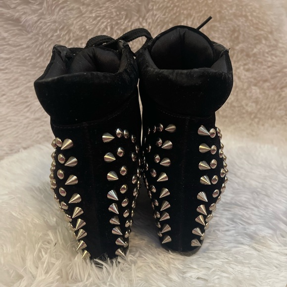 Comfortable wedge booties! - Picture 5 of 7